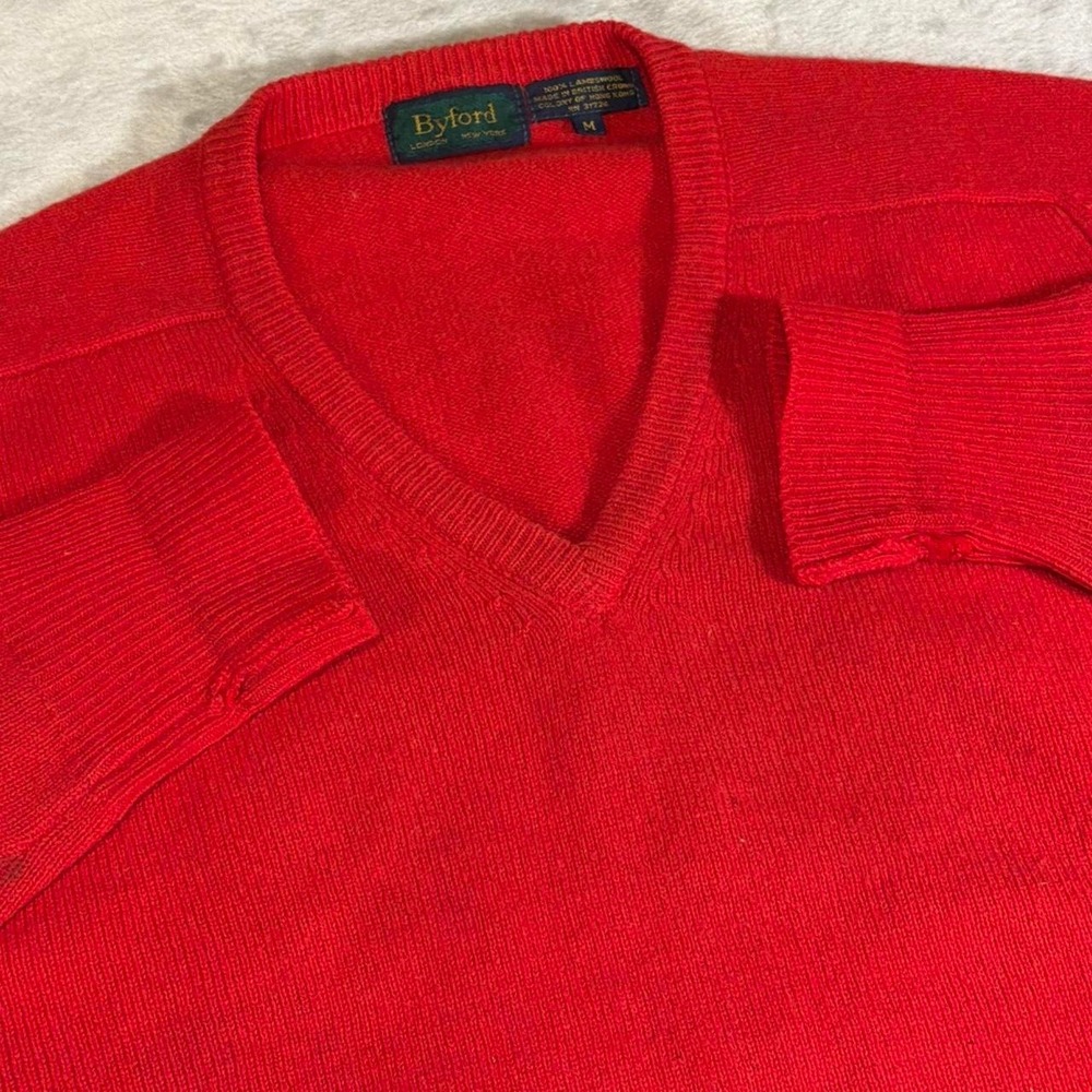 80s Vintage Byford London Lambswool V-Neck Sweater | Red | Medium